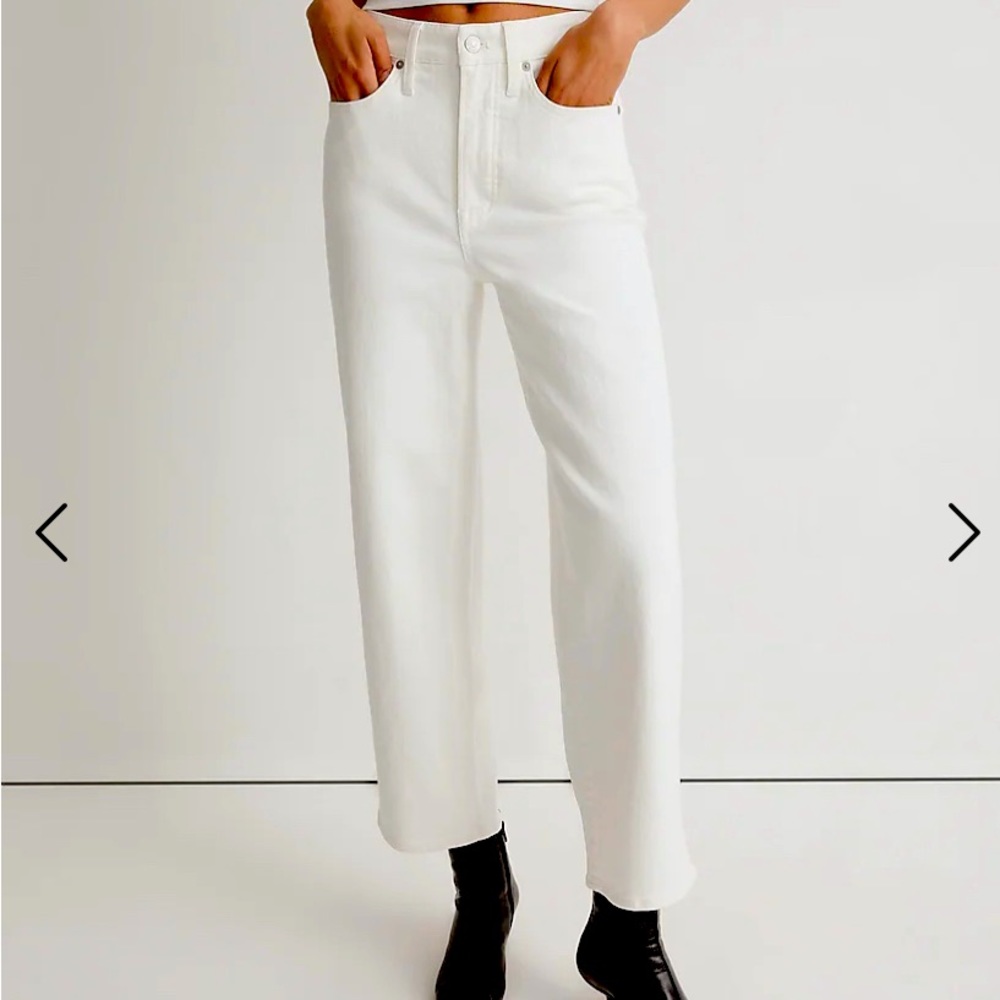 The Petite Perfect Vintage Wide-Leg Crop Jean